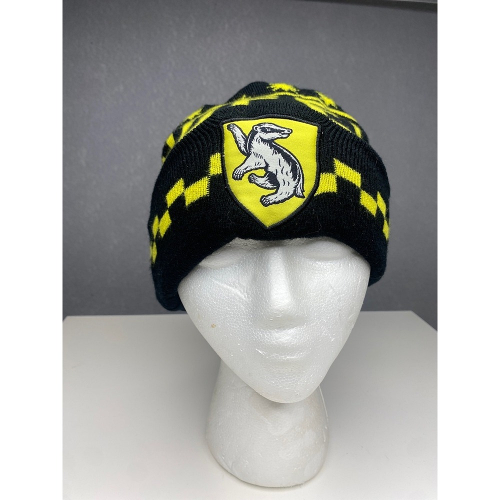 Harry Potter‎ Hufflepuff Beanie Adults One Size Fits Most Badger Emblem Yellow